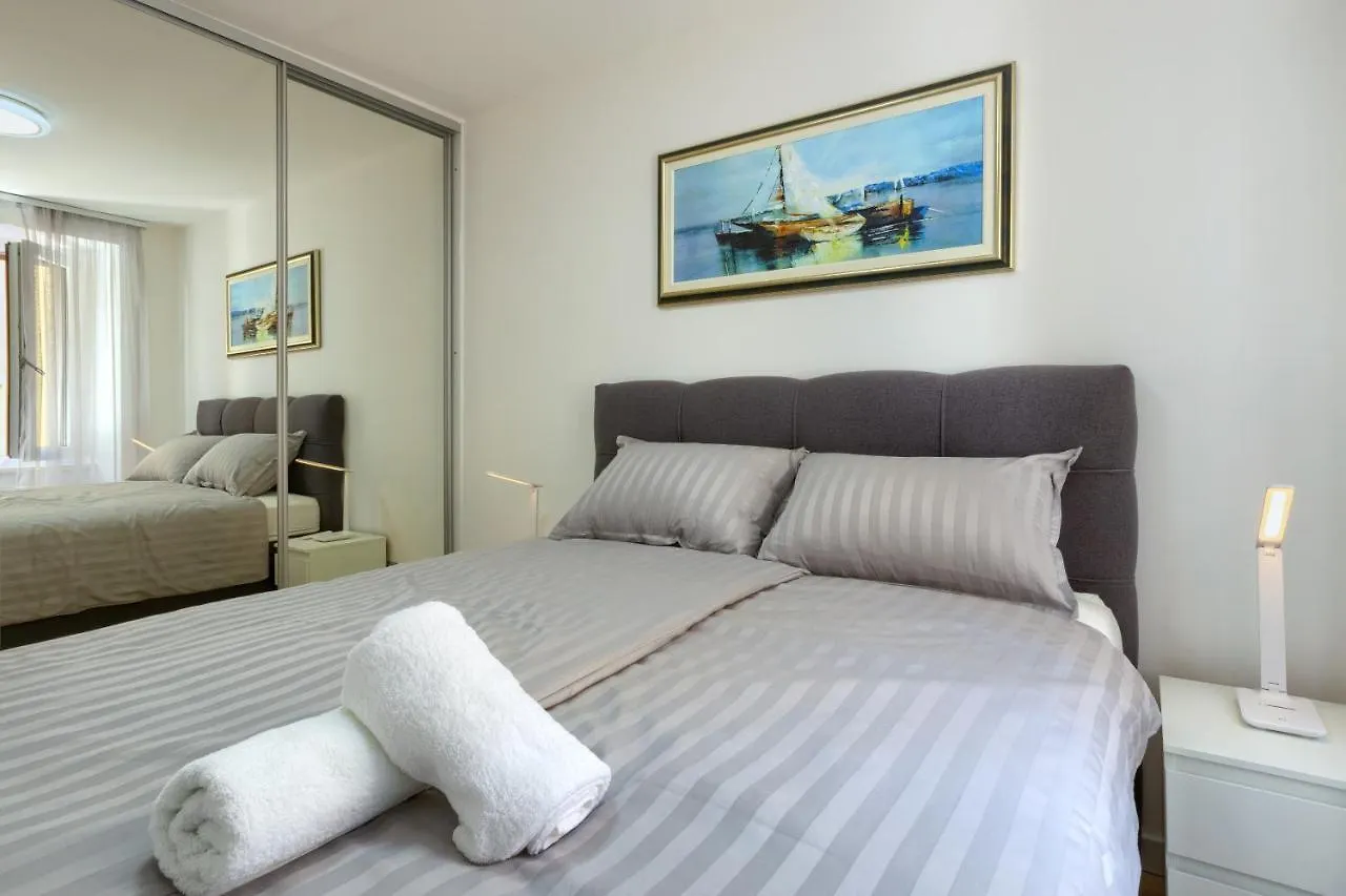 Apartment Tale - Brand New Apartment In Pula'S Old Town, With Free Netflix And Wi-Fi  Pula