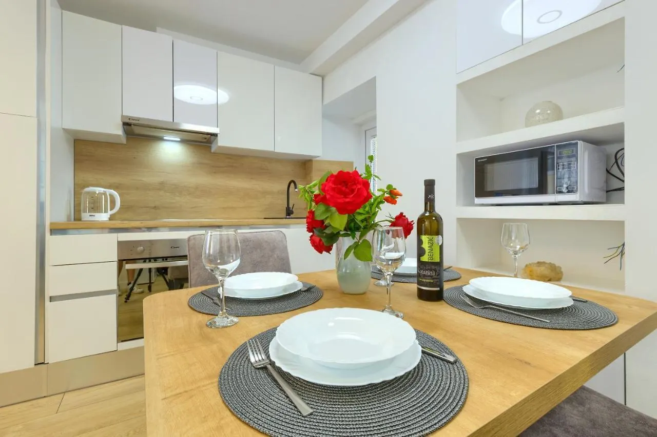 Apartment Tale - Brand New Apartment In Pula'S Old Town, With Free Netflix And Wi-Fi