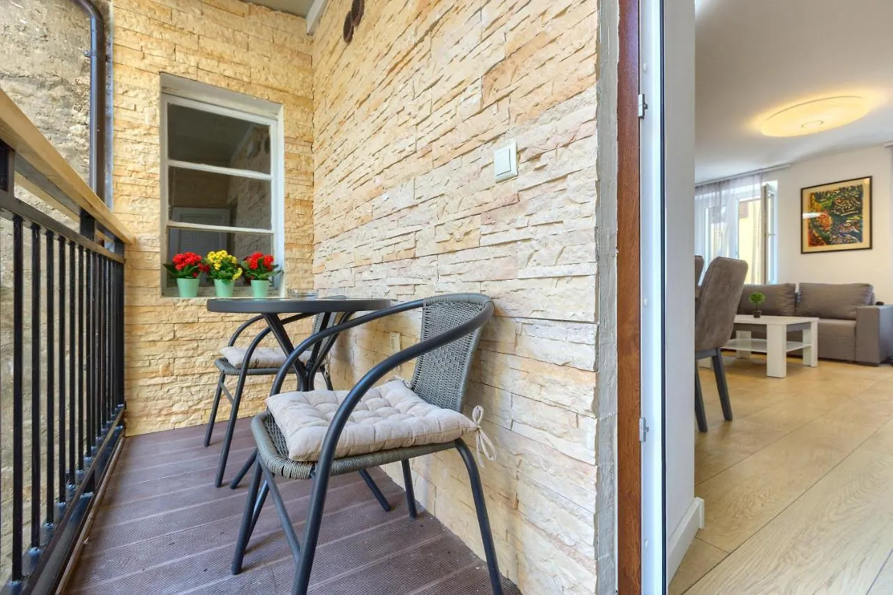Apartment Tale - Brand New Apartment In Pula'S Old Town, With Free Netflix And Wi-Fi